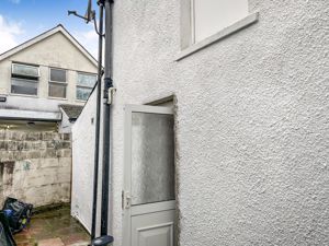 Photo 8- click for photo gallery